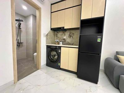 apartment 1 new balcony suite 100, 40 meters 7-- Near Orestes, Kcx, University Tdtu, Rmit
