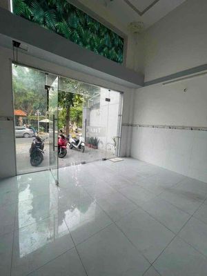 5 x 20 meters has 3 bedrooms on 16 meters P.Z.z.1, District 9