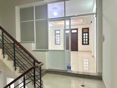 5*20 meters by 3th floor st 6 bedroom 6 Hx toilet truck Nguyễn Văn Khối