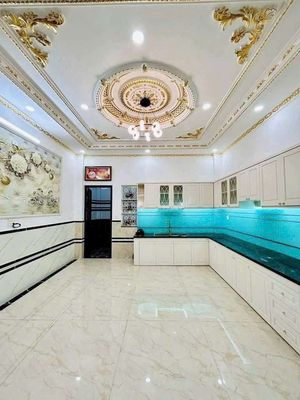 Nice new house with a machine bar that fits Krissi, spa, clinics, 7 bedrooms, 8 toilets.