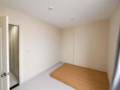 Rent an apartment (master) near the department store