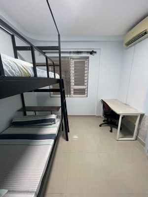 Room in Hongmen's House (near tdtu University, rmit, sp university, sg...)