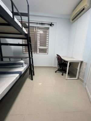 Room in Hongmen's House (near tdtu University, rmit, sp university, sg...)