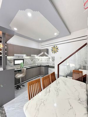 Two Nguyễn Văn Linh Bedrooms, 8 million a month.