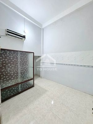4 3/2 Bedrooms, 6 million a month