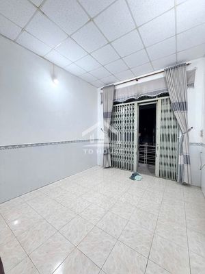 4 3/2 Bedrooms, 6 million a month