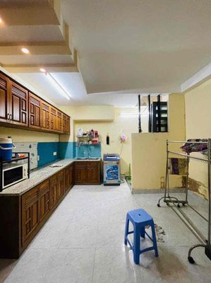 1 st 1st floor 2 bedroom 3 furniture rooms on 102 Spring District 9