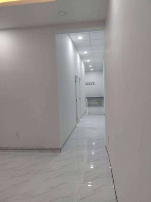 5 14th grade 4 is beautiful. Two bedrooms. A three-watch toilet near the clear church.