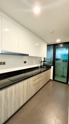 Feliz En Vista rents two empty bedrooms. Good price.