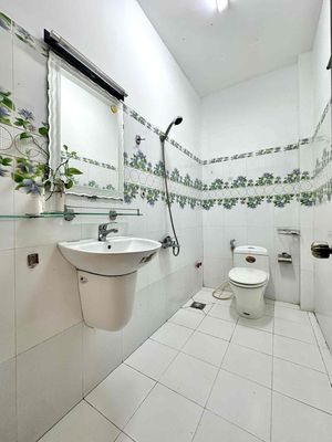 The 1st Bedroom 1 . 41 m2 Full House is clear Q.bt