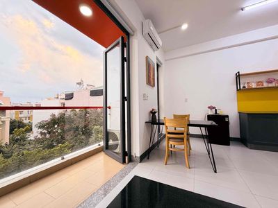 Update the older brother and sister to rent Studio Full Seven