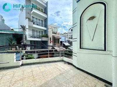 The full interior elevator studio - car vault with protection - near the medical university, sp