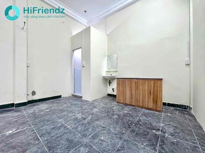 The full interior elevator studio - car vault with protection - near the medical university, sp