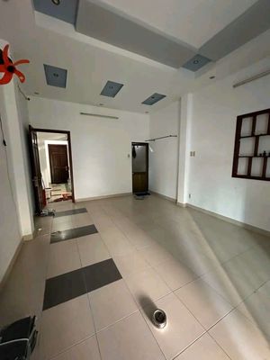 Let's rent out the original house.