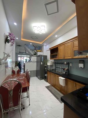It's the owner of the former Nguyễn Bình Nhà Bè house near the school,