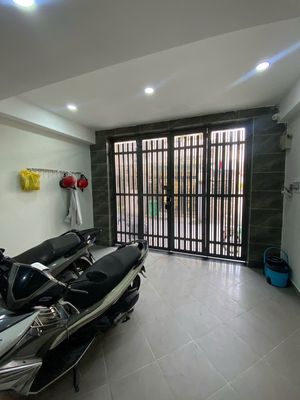 Rent a cash house at Phan Xích Long Phú Nhuận 4th floor 47 million a month.
