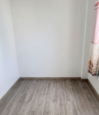 A mini apartment, near Lang University.