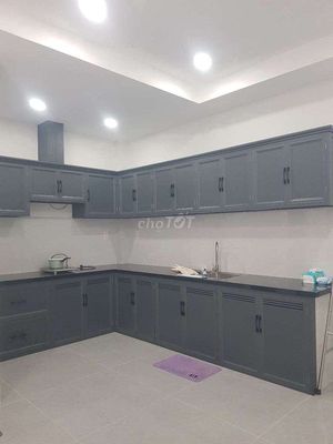 Two floors five to 20 across the school. Three bedrooms. Two bathrooms.