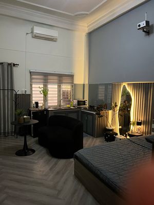 I'll rent the room to the border of Tan Son Nhut Airport