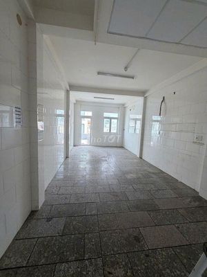 Renthouse 1 Hoàng Hoa Thám qbt 4 x25 mm 5th floor 9th room 35 million