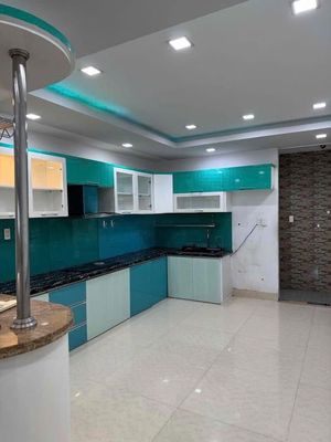 Rent a Tam Đảo District 10 4 X17 M M M 3 floor, 6 bedroom 6 toilets, 30 million