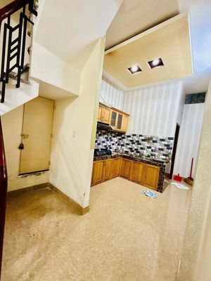 Rent three bedrooms, four and three full furniture.