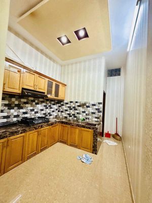 Rent three bedrooms, four and three full furniture.