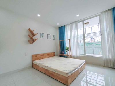 rented studios with wide windows