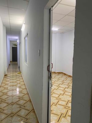 Nice house 4 meters x 40 meters, one floor, the autowayway, 200 meters from Funky Village