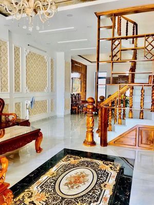 Rent a balcony-view bedroom, full interior at Lakeview City, District 2.