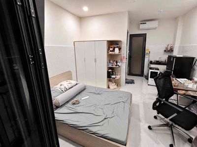 The balcony - 1 bedroom - A private bathroom on Peace Street