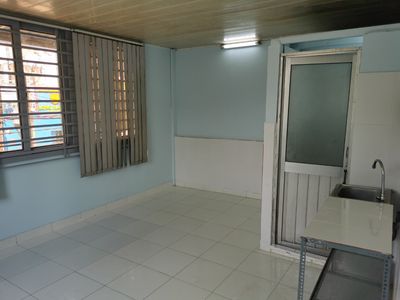Rent a cheap motel at Bình Thạnh.