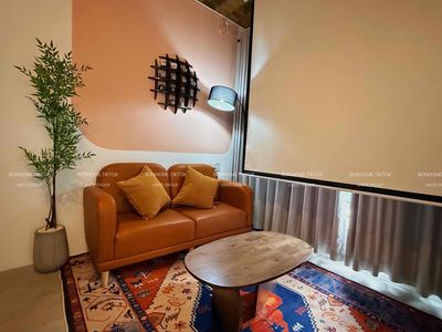 Rent the high-end studio suite at 45 meters.