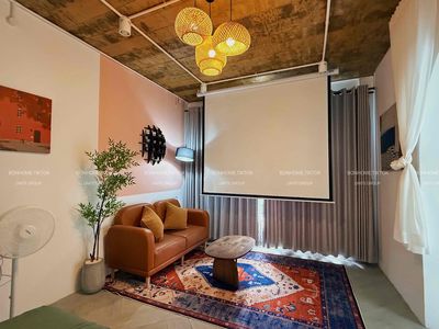 Rent the high-end studio suite at 45 meters.