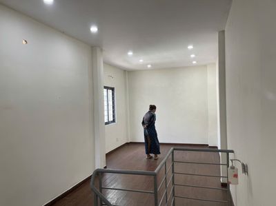Rent the original house - business position - truck alley