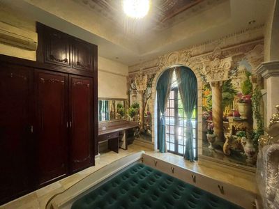 Rent the villa in front of Thảo Điền.