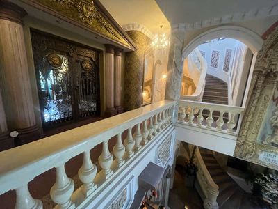 Rent the villa in front of Thảo Điền.