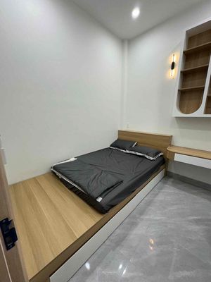 The owner of the lease could deal with the price directly.