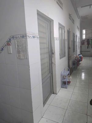 Rent a room with a attic, air conditioning-- Đông Hưng Thuận, District 12.