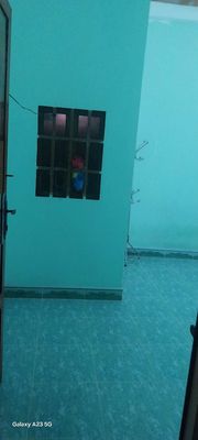 The empty room is for student rent