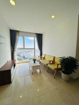 Res 11-Lạc Long Quân-three bedrooms full of 93 meters 2 for 1.5 million a month.