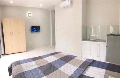 Phạm Hữu Lầu balcony room - payable 7th District (near Phú Mỹ)