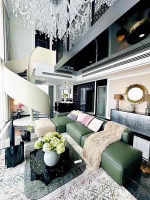 Rent a 2.1-4 Sky Villa Bedroom at 21 million a month.