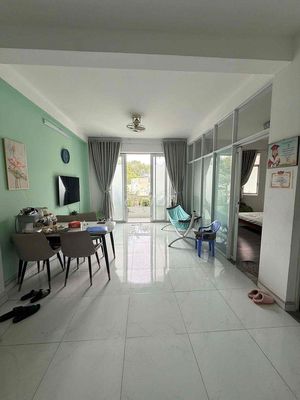 Three bedrooms rare - for Sư Vạn Hạnh 75 M2 rent (3 bedroom 2 toilets), price: 12 million a month.