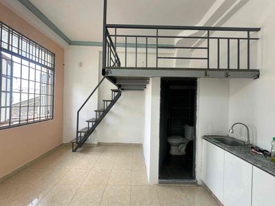 The balcony is in the home park. Planting to fly-in-the hospital at 175-Phú Nhuận.