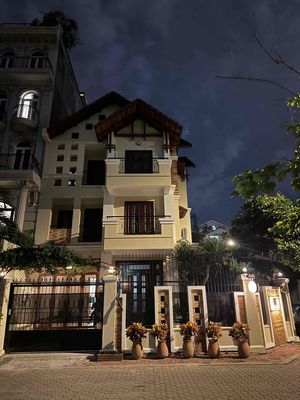 Rent the service apartment, power 4 k/ number, water 12 k/m3