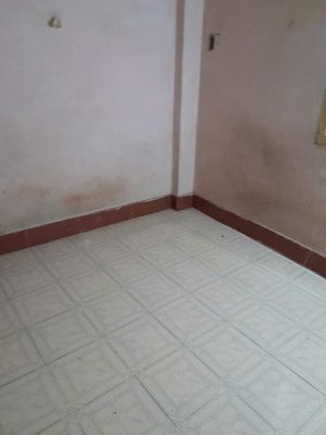 The room is rented to the same entrance, the same owner