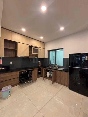 3 floors of furniture right over Liên Phường right next to global City