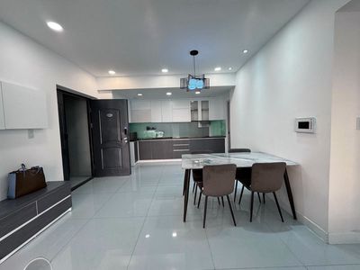 Rent the apartment Happy Valley, 100 meters2, 3 bedrooms, 27 million a month.