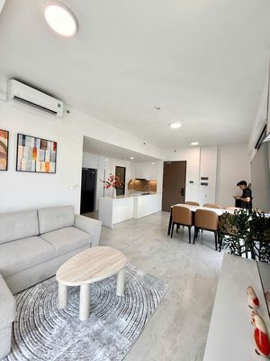 Cardinal Court 3 bedrooms - 101 M2 01 01 Full interior 0140 million a month cheap